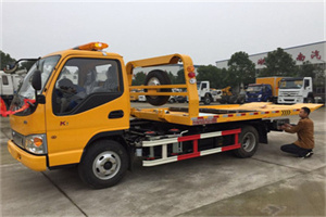 义乌哪里有拖车服务